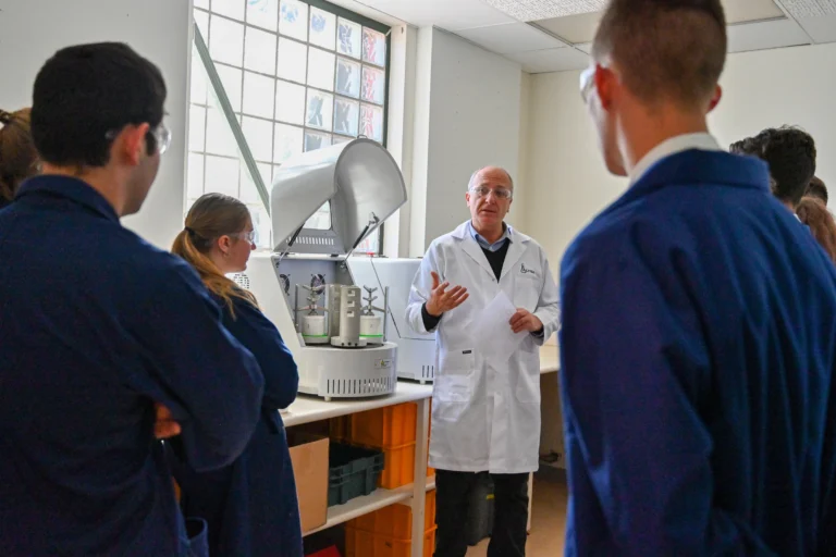 Chemistry workshop tour