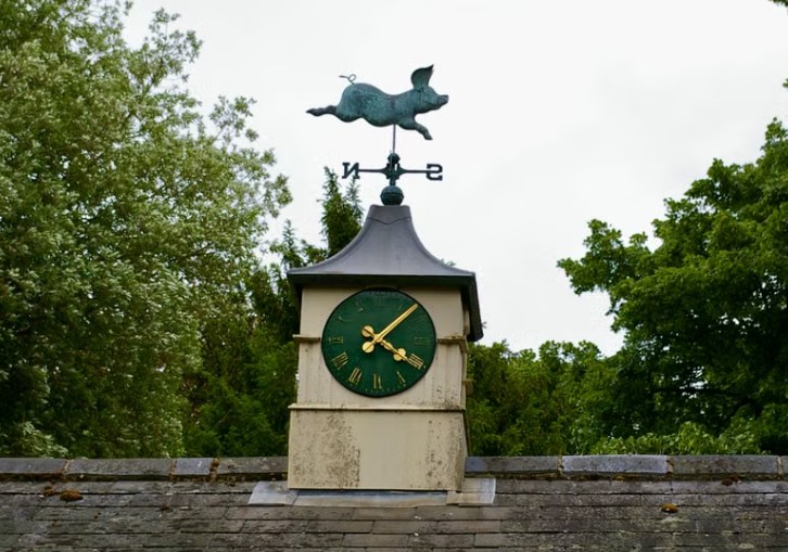 Roof clock
